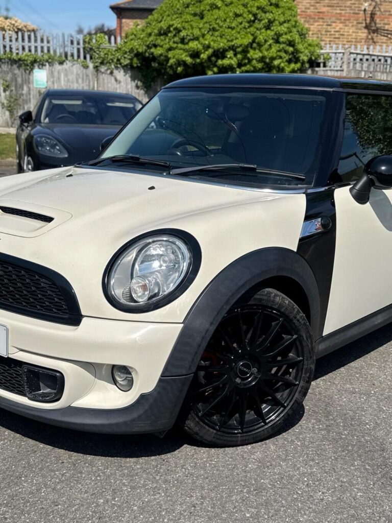 2012 MINI Hatch, photo 12