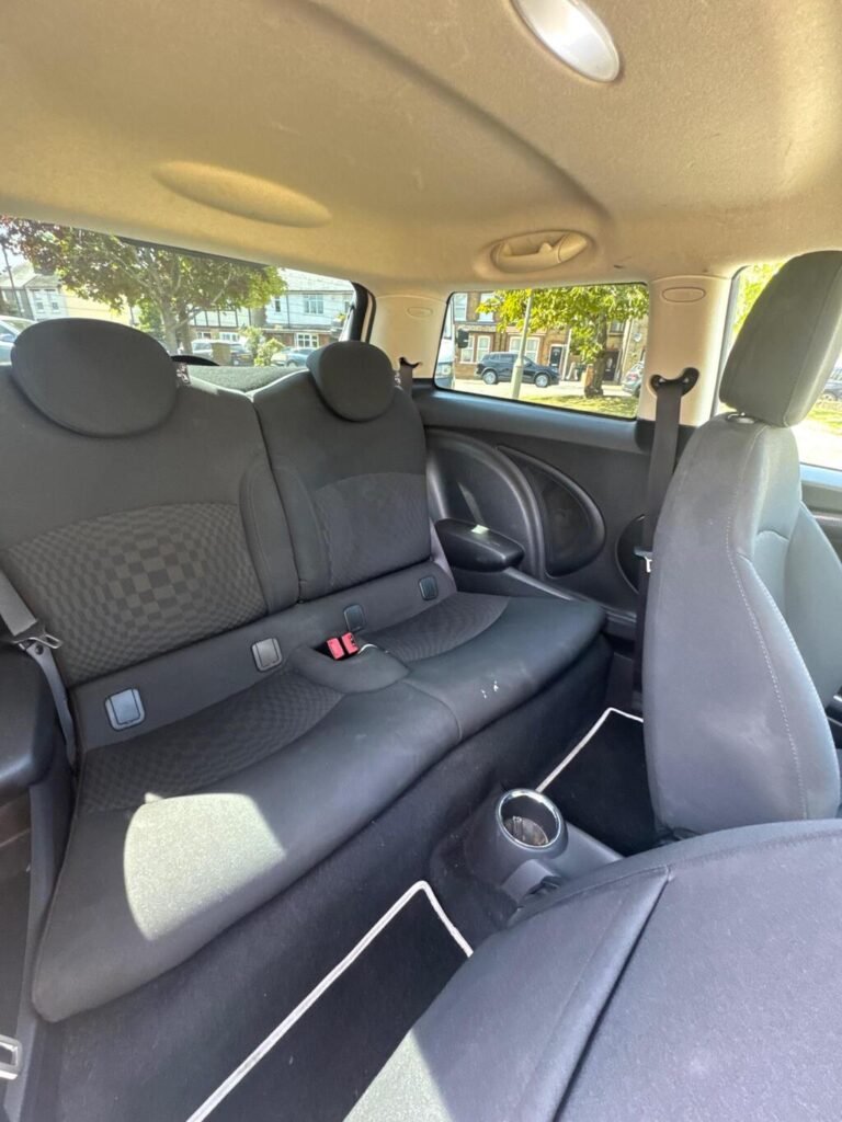 2012 MINI Hatch, photo 13