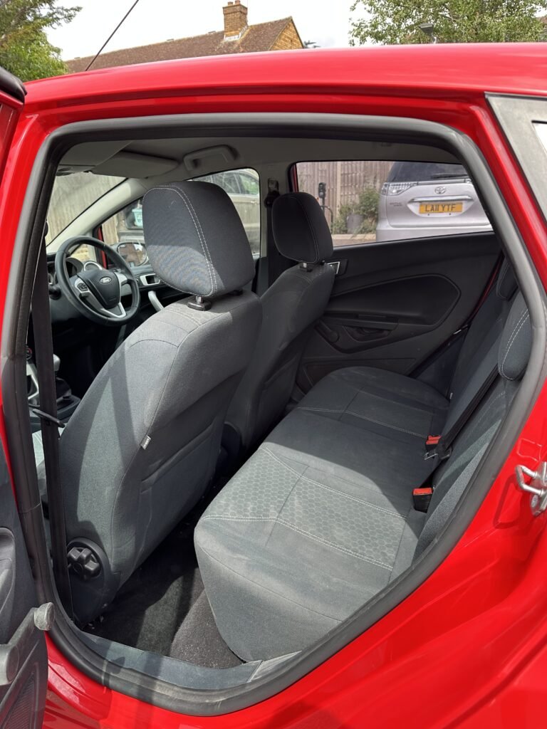 Ford fiesta 2012, photo 11