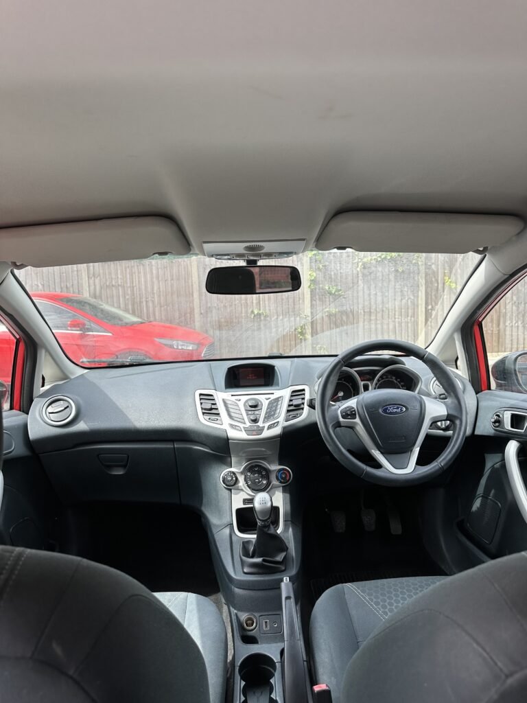 Ford fiesta 2012, photo 12