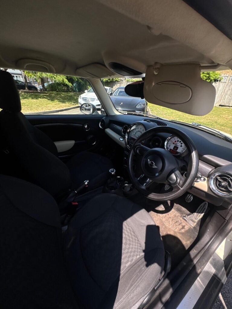 2012 MINI Hatch, photo 14