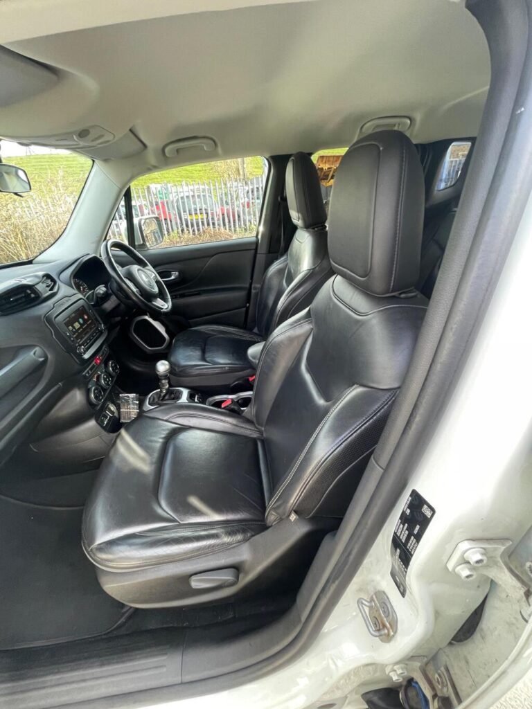 2016 Jeep Renegade, photo 28