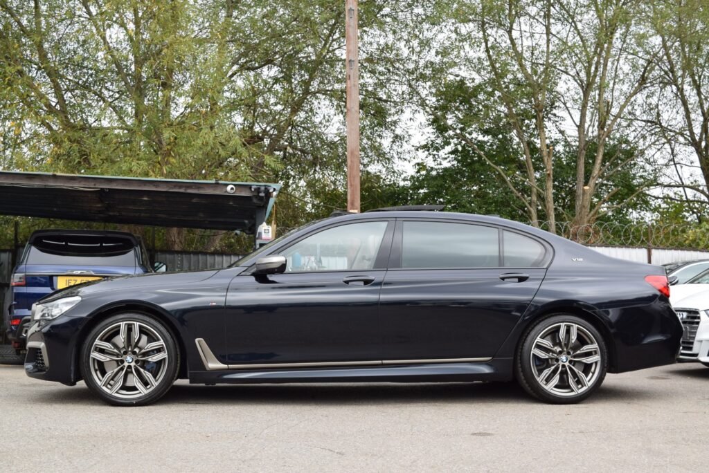 BMW M760Li, photo 8