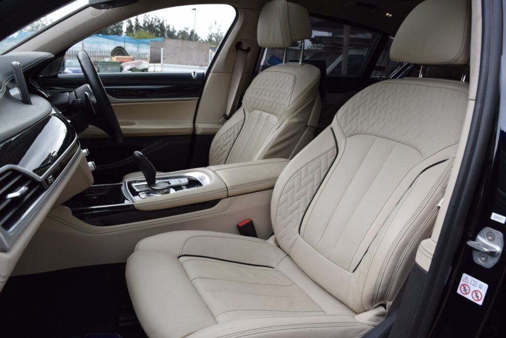 BMW M760Li, photo 10