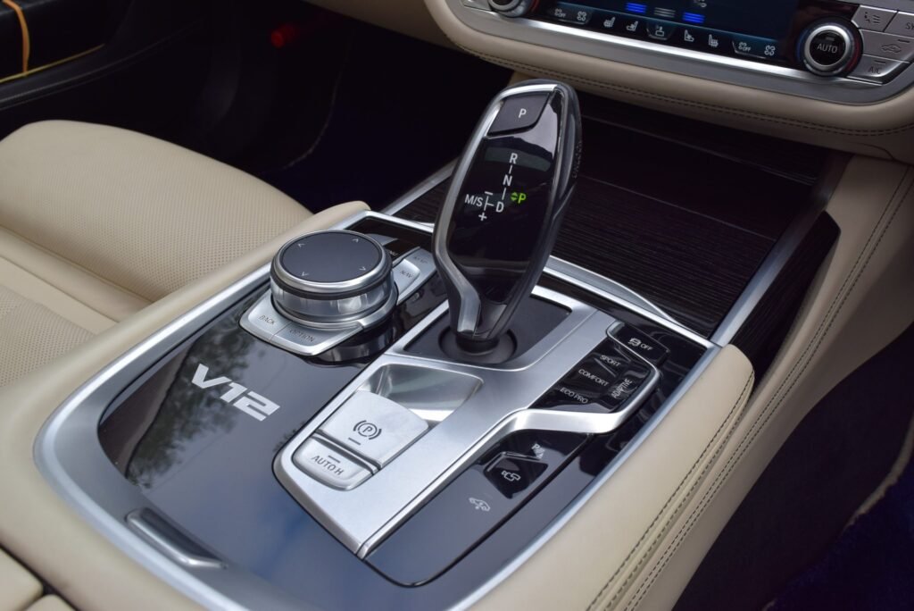 BMW M760Li, photo 16