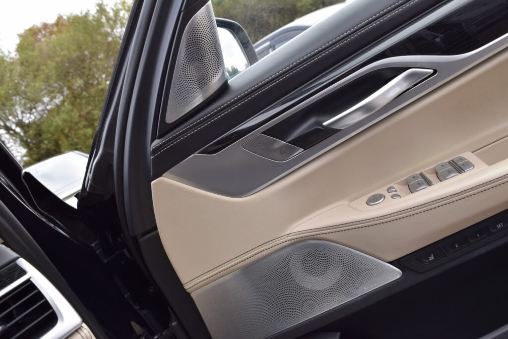 BMW M760Li, photo 22