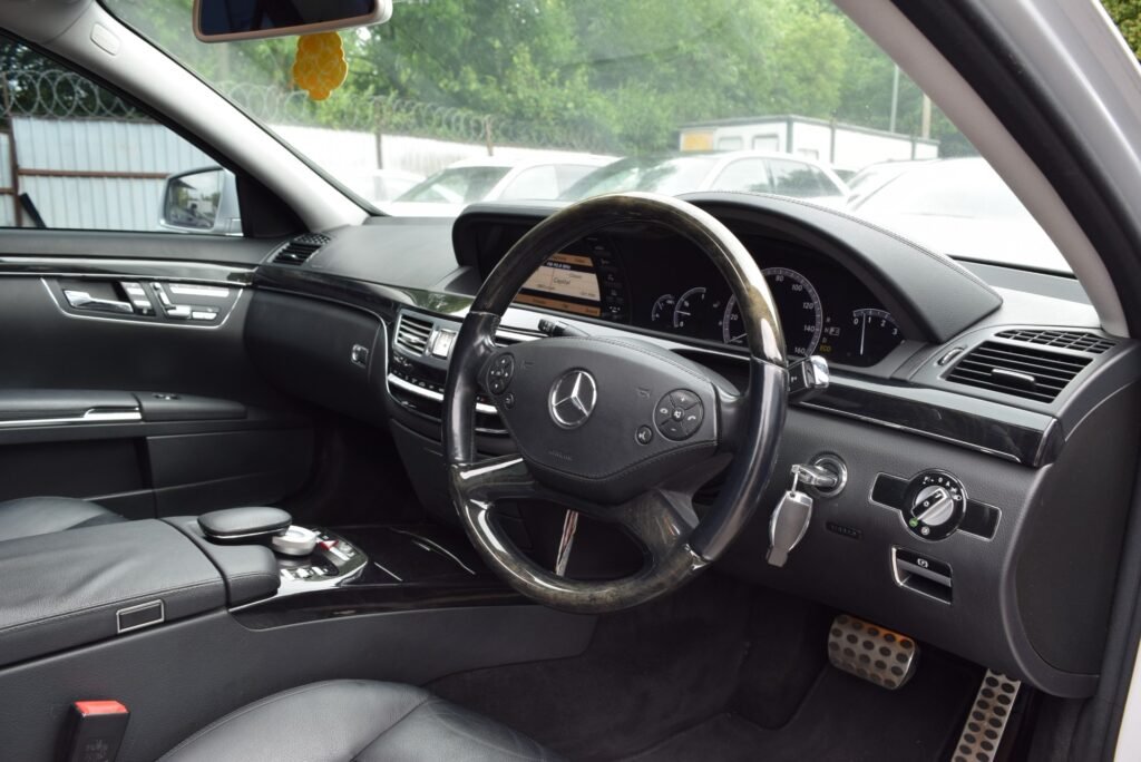 Mercedes S350, photo 31