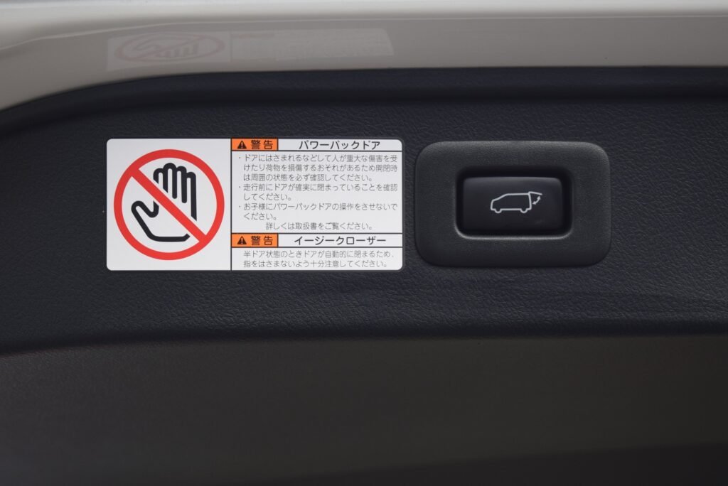 Toyota Alphard, photo 66