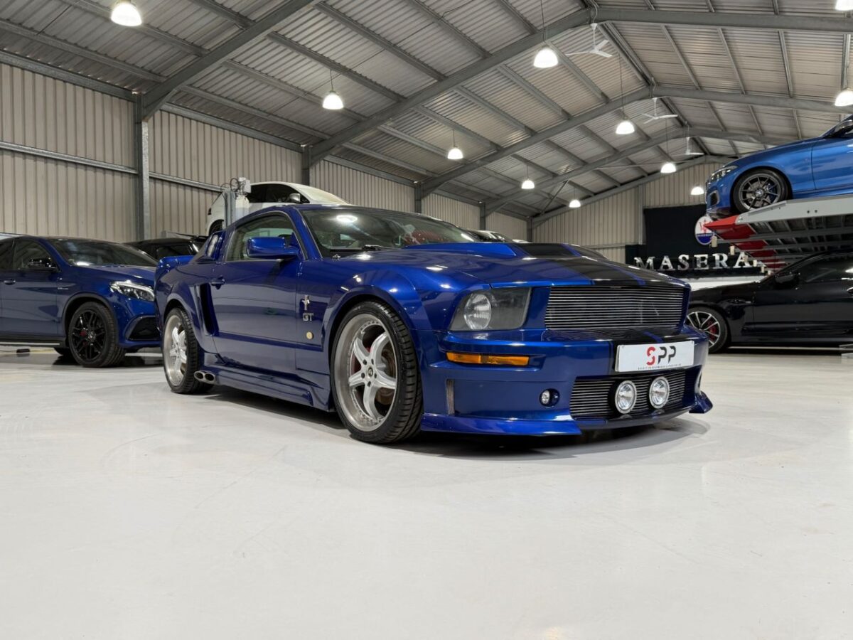2004 FORD MUSTANG GT Cervini 4.6 V8 Manual