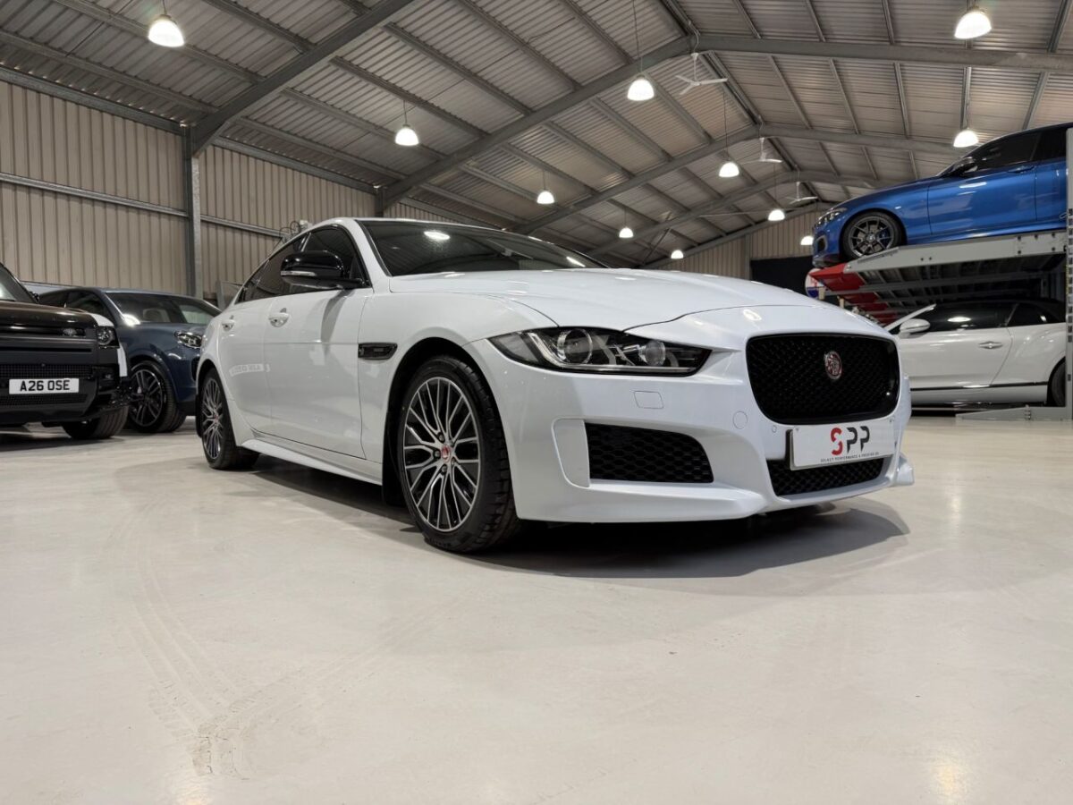2018 JAGUAR XE 2.0i Landmark Saloon 4dr Petrol Auto Euro 6 (s/s) (250 ps)