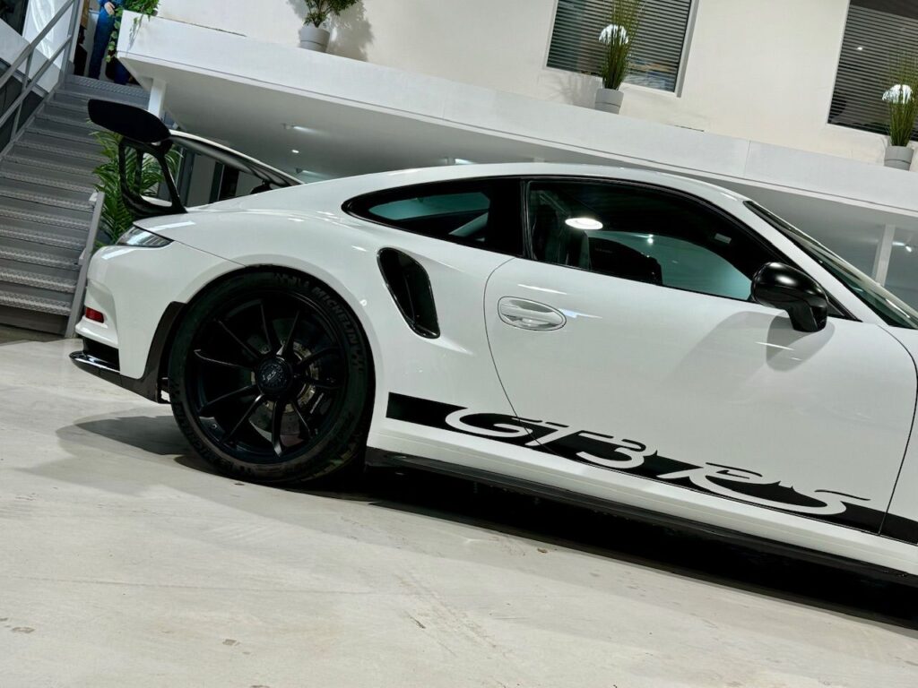 2016 PORSCHE 911 4.0 GT3 RS PDK 2d 494 BHP, photo 11