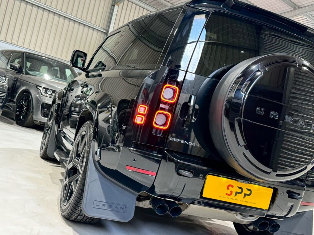 2022 LAND ROVER DEFENDER 5.0 P525 V8 SUV 3dr Petrol Auto 4WD Euro 6 (s/s) (525 ps), photo 35