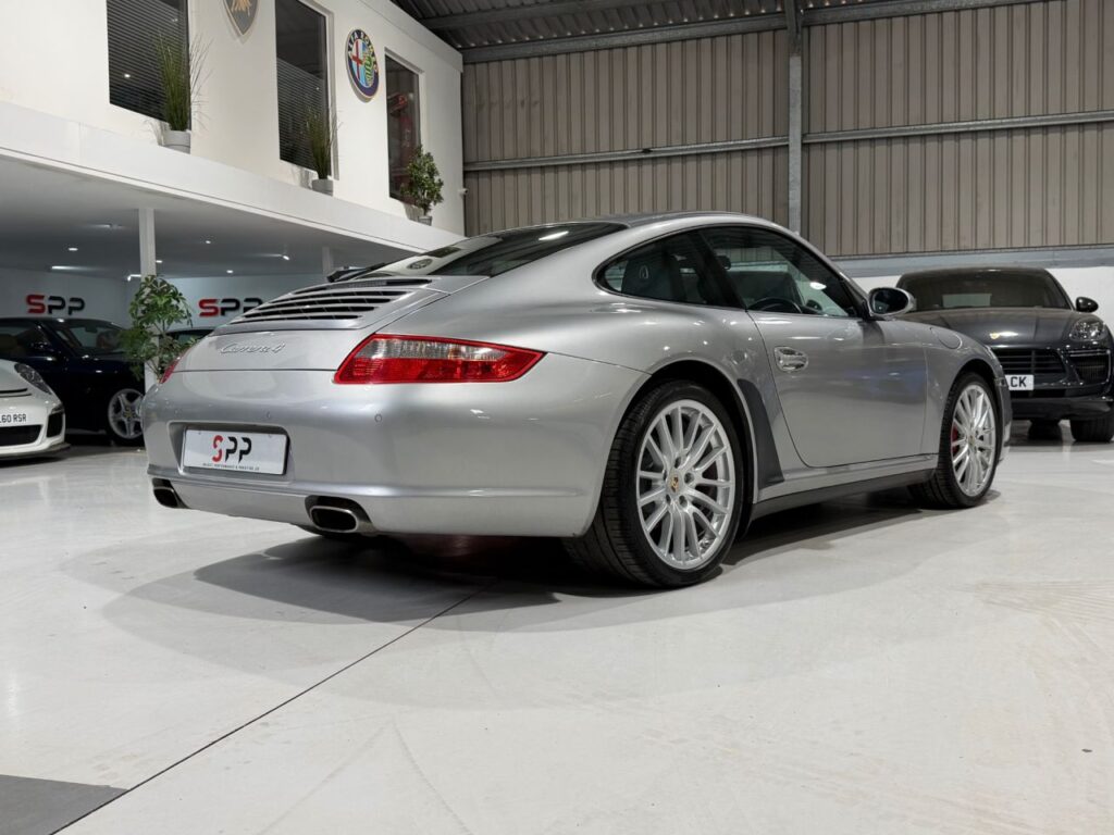 2005 PORSCHE 911 3.6 997 Carrera 4 Coupe 2dr Petrol AWD (283 g/km, 325 bhp), photo 28