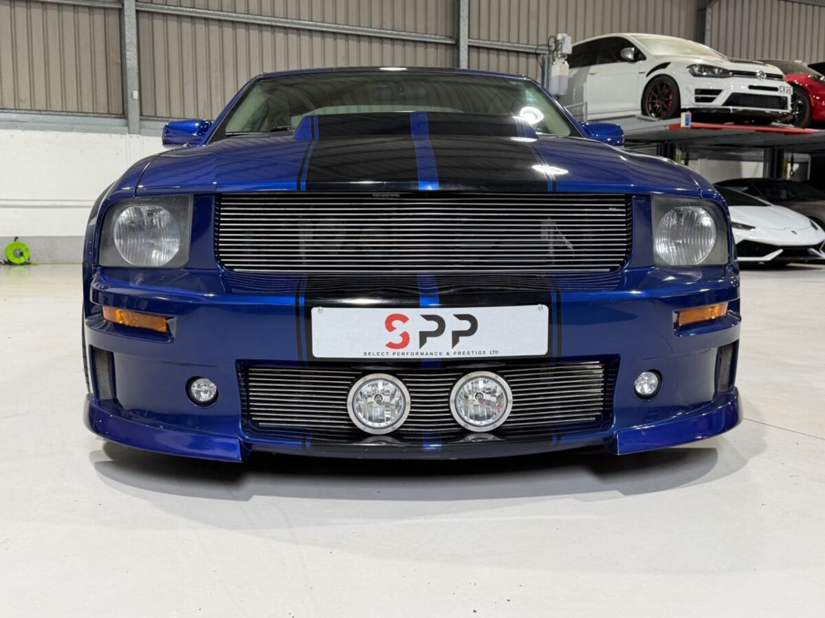 2004 FORD MUSTANG GT Cervini 4.6 V8 Manual