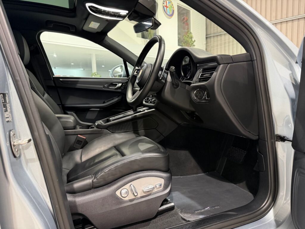 2023 PORSCHE MACAN 2.0T SUV 5dr Petrol PDK 4WD Euro 6 (s/s) (265 ps), photo 41