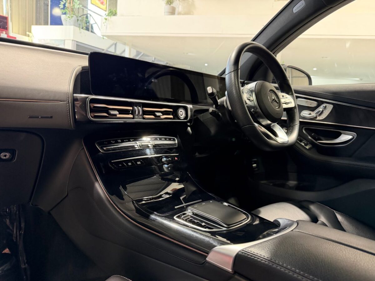2022 MERCEDES-BENZ EQC EQC 400 80kWh AMG Line (Premium Plus) SUV 5dr Electric Auto 4MATIC (408 ps)