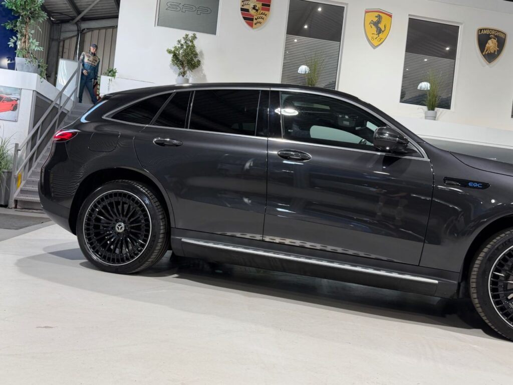 2022 MERCEDES-BENZ EQC EQC 400 80kWh AMG Line (Premium Plus) SUV 5dr Electric Auto 4MATIC (408 ps), photo 31