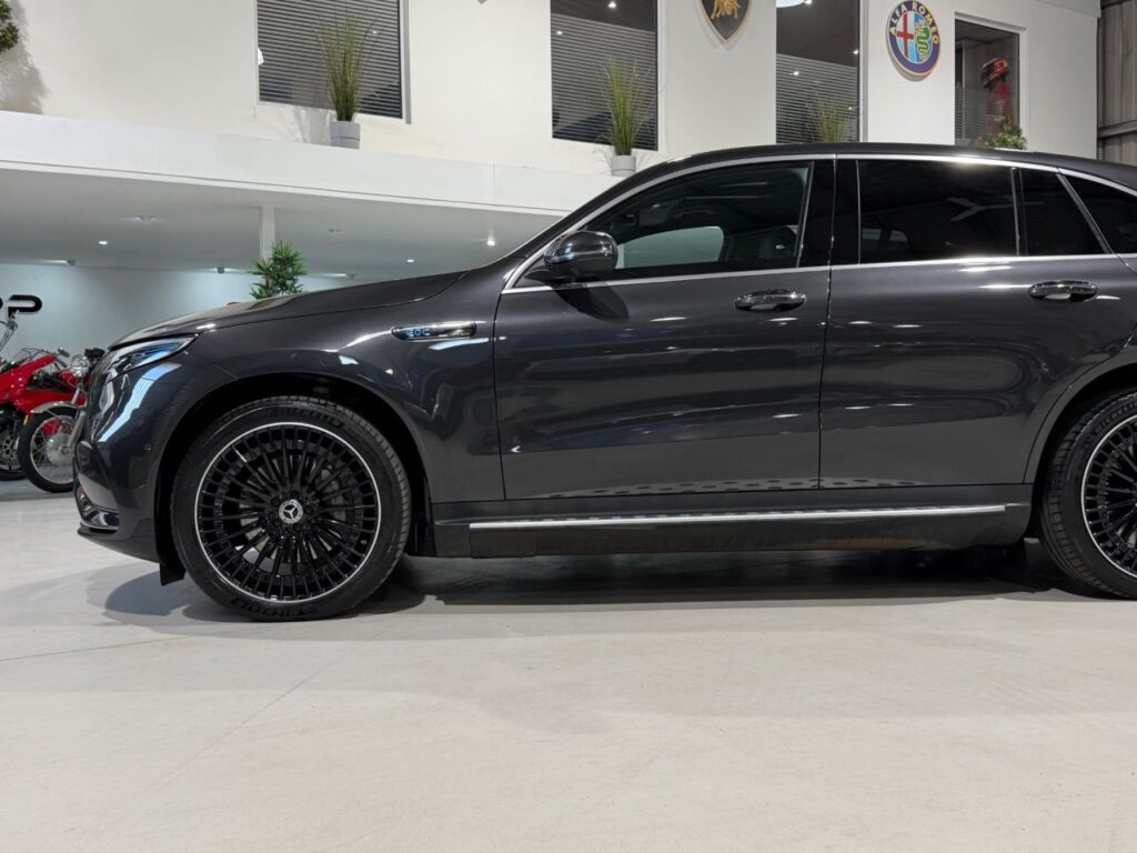 2022 MERCEDES-BENZ EQC EQC 400 80kWh AMG Line (Premium Plus) SUV 5dr Electric Auto 4MATIC (408 ps), photo 35