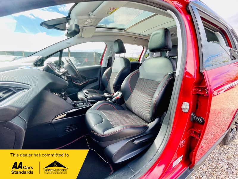 2016 Peugeot 2008 1.2 PureTech GT Line SUV 5dr Petrol Manual Euro 6 (s/s) (130 ps), photo 18