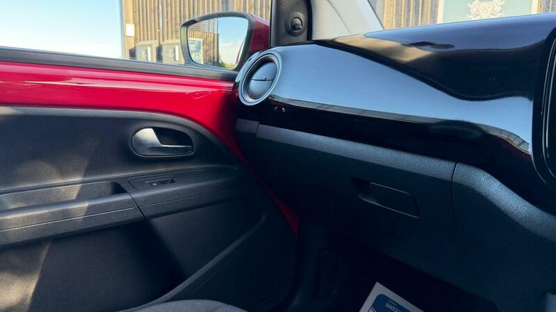 2014 Volkswagen Up 1.0 Move up! Euro 5 5dr