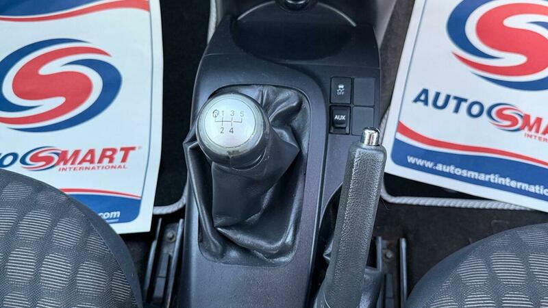 2009 Toyota iQ 1.0 VVT-i Euro 4 3dr, photo 37