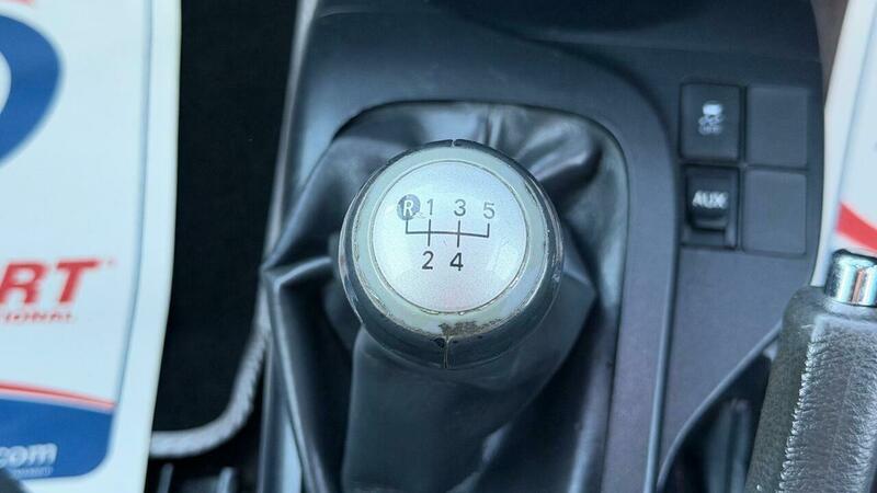 2009 Toyota iQ 1.0 VVT-i Euro 4 3dr, photo 38