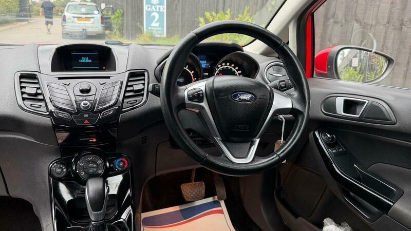 2014 Ford Fiesta 1.6 Zetec Powershift Euro 5 5dr, photo 13