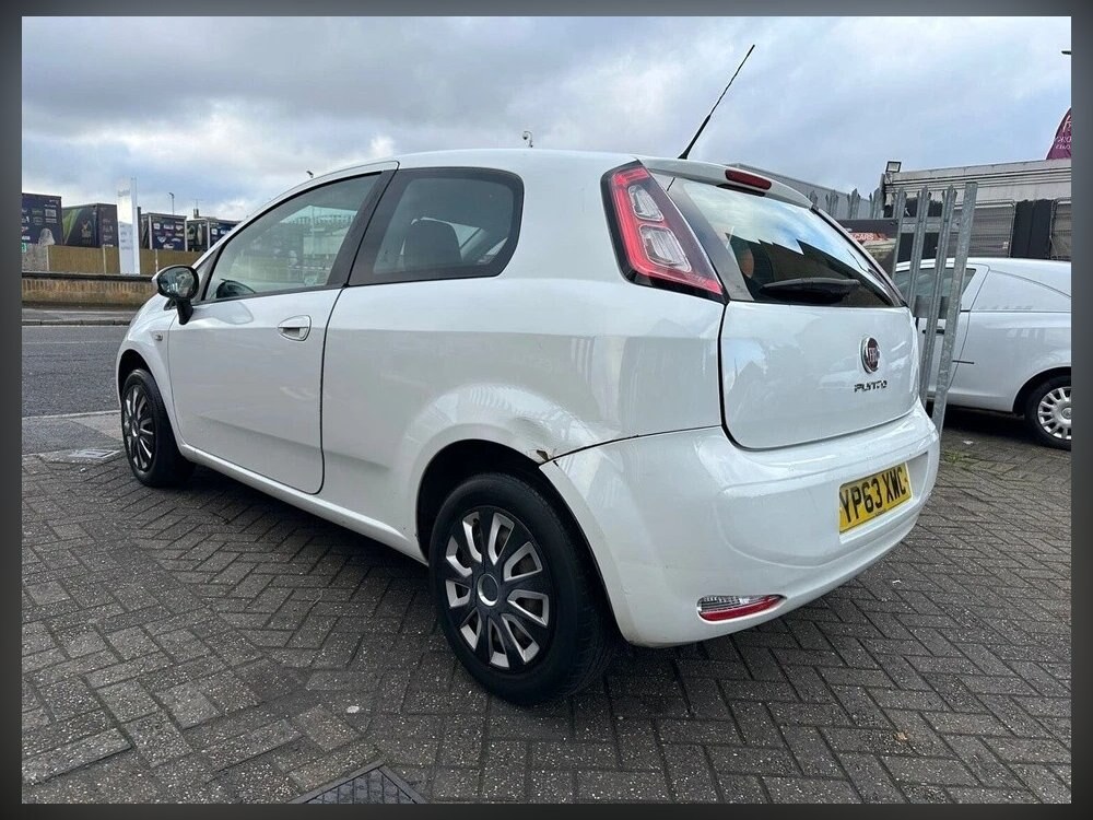 2013 Fiat Punto 1.2 Pop Hatchback 3dr Petrol Manual Euro 5 (69 bhp)