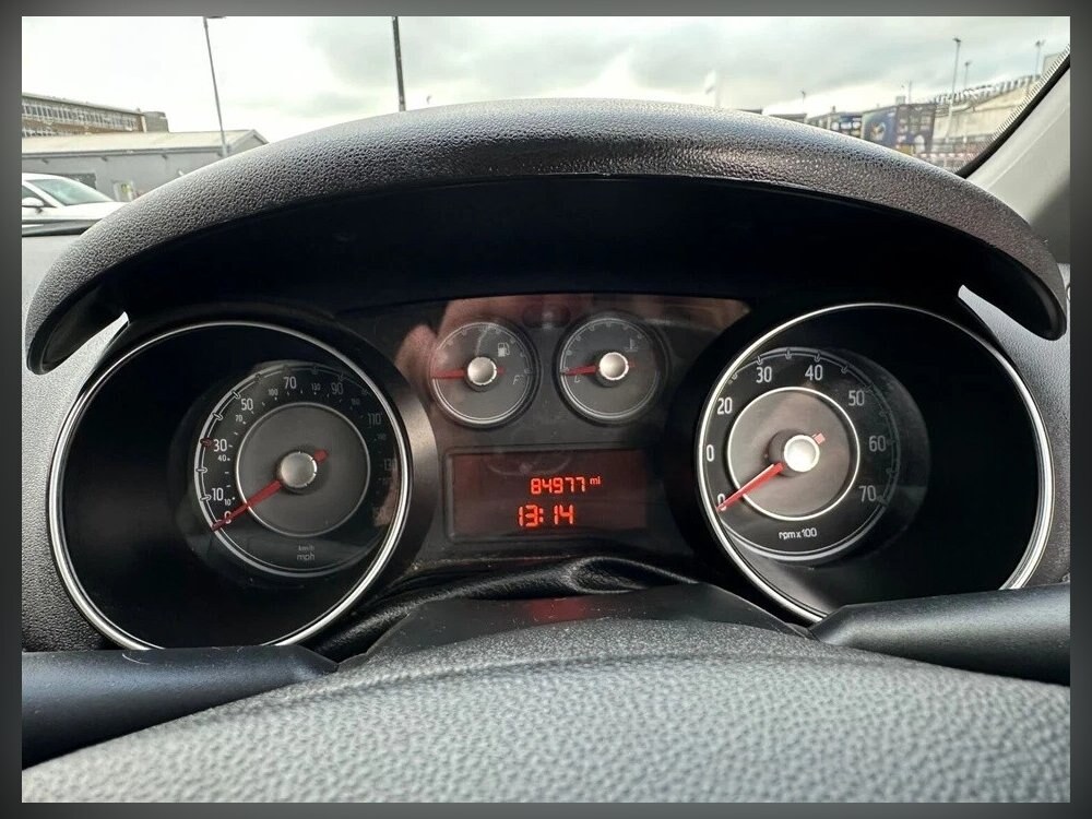 2013 Fiat Punto 1.2 Pop Hatchback 3dr Petrol Manual Euro 5 (69 bhp)