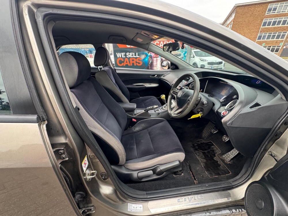 2005 Honda Civic 2.2 i-CTDi Sport Hatchback 5dr Diesel Manual (140 g/km, 138 bhp)