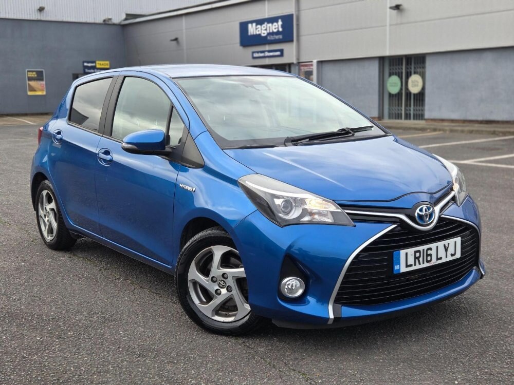 2016 Toyota Yaris 1.5 VVT-h Icon E-CVT Euro 6 5dr (Safety Sense)