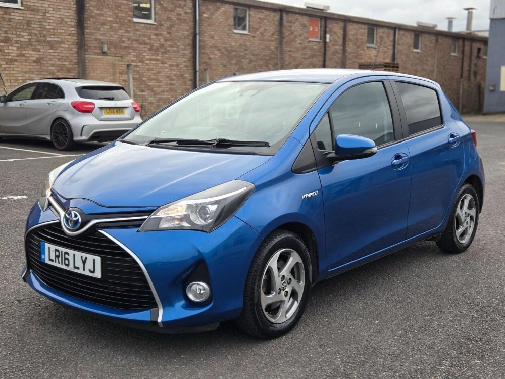 2016 Toyota Yaris 1.5 VVT-h Icon E-CVT Euro 6 5dr (Safety Sense)