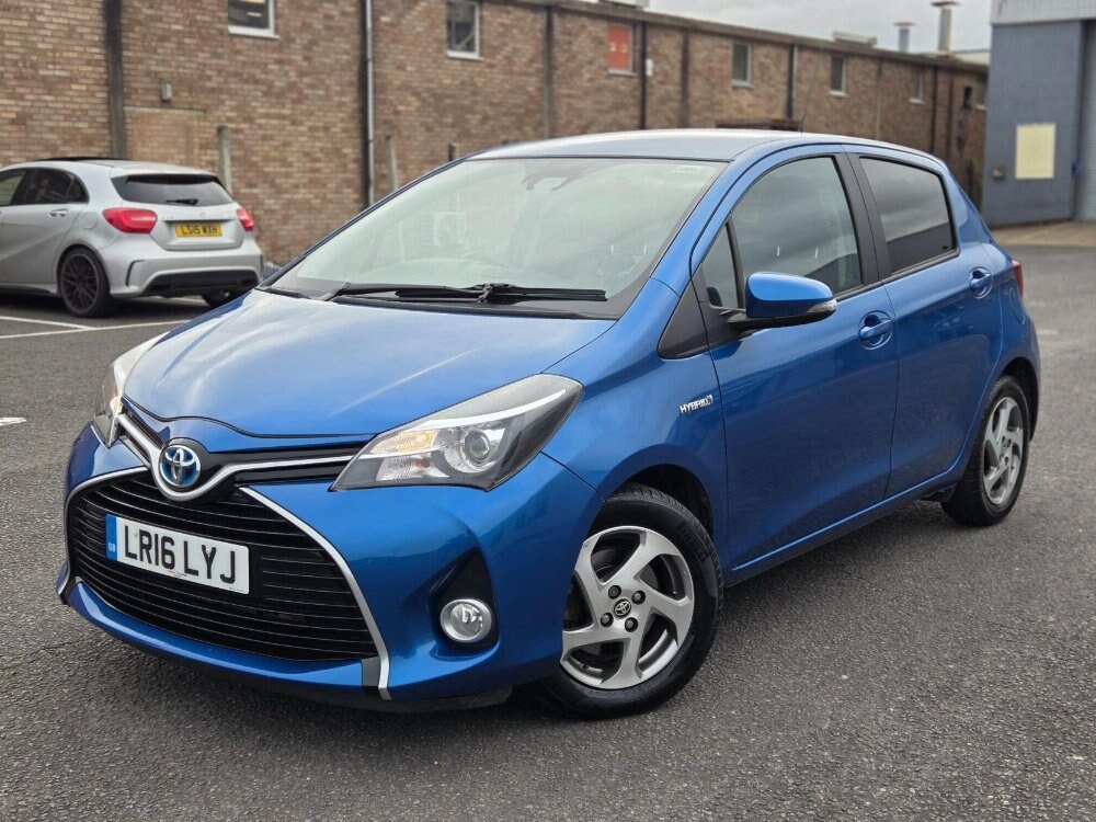 2016 Toyota Yaris 1.5 VVT-h Icon E-CVT Euro 6 5dr (Safety Sense)