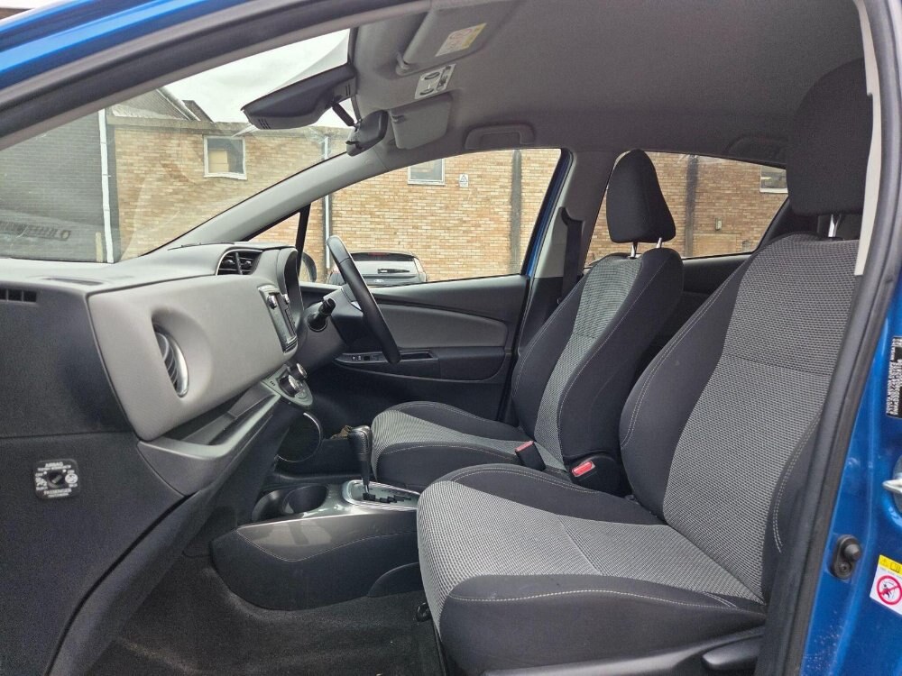 2016 Toyota Yaris 1.5 VVT-h Icon E-CVT Euro 6 5dr (Safety Sense)