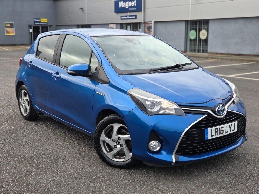 2016 Toyota Yaris 1.5 VVT-h Icon E-CVT Euro 6 5dr (Safety Sense)