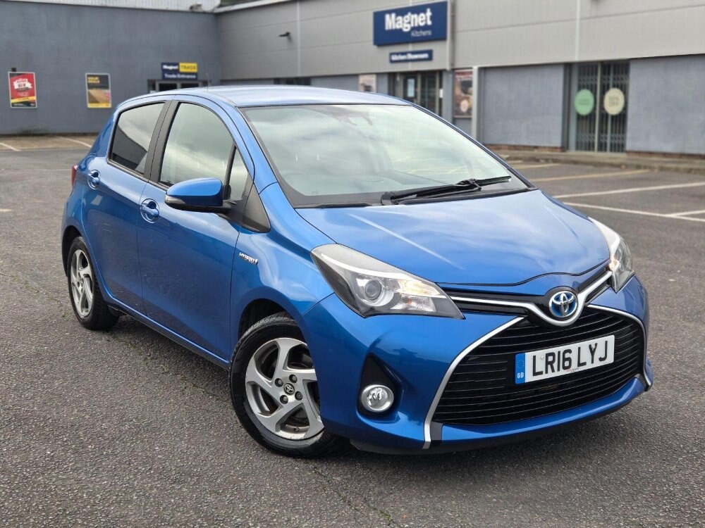 2016 Toyota Yaris 1.5 VVT-h Icon E-CVT Euro 6 5dr (Safety Sense)