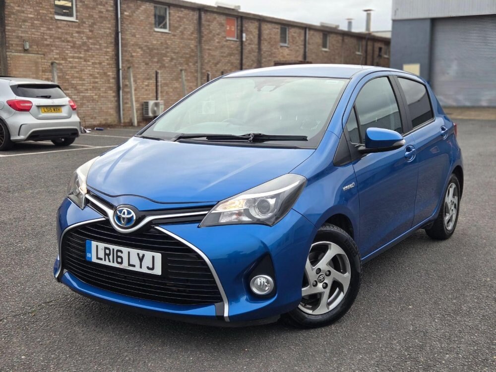 2016 Toyota Yaris 1.5 VVT-h Icon E-CVT Euro 6 5dr (Safety Sense)
