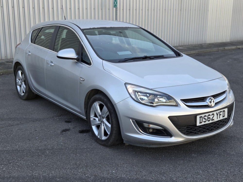 2013 Vauxhall Astra 1.6 16v SRi Auto Euro 5 5dr