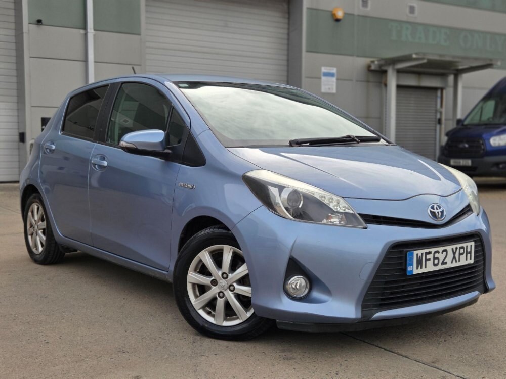 2012 Toyota Yaris 1.5 VVT-h T4 CVT Euro 5 5dr