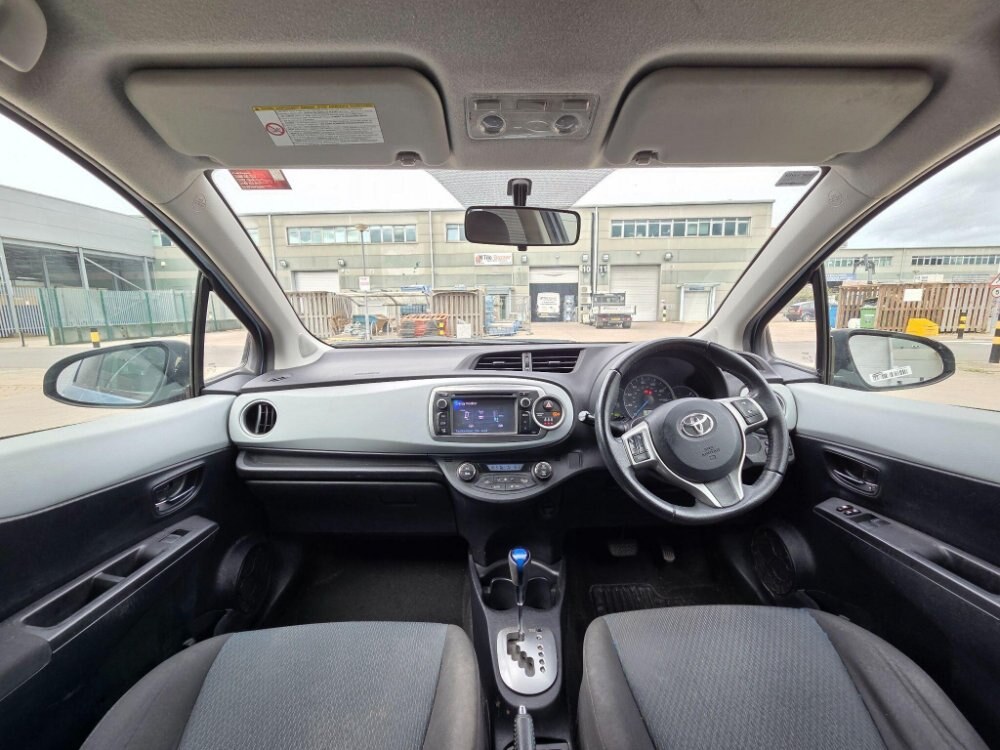 2012 Toyota Yaris 1.5 VVT-h T4 CVT Euro 5 5dr