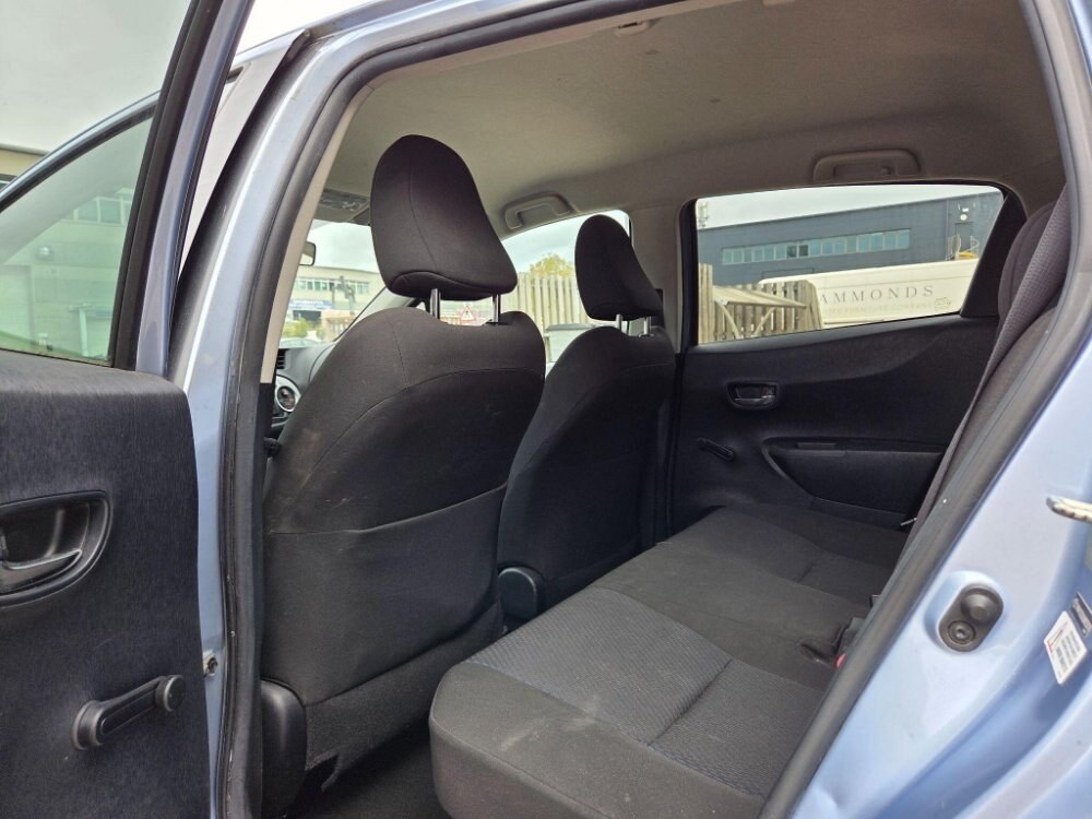 2012 Toyota Yaris 1.5 VVT-h T4 CVT Euro 5 5dr
