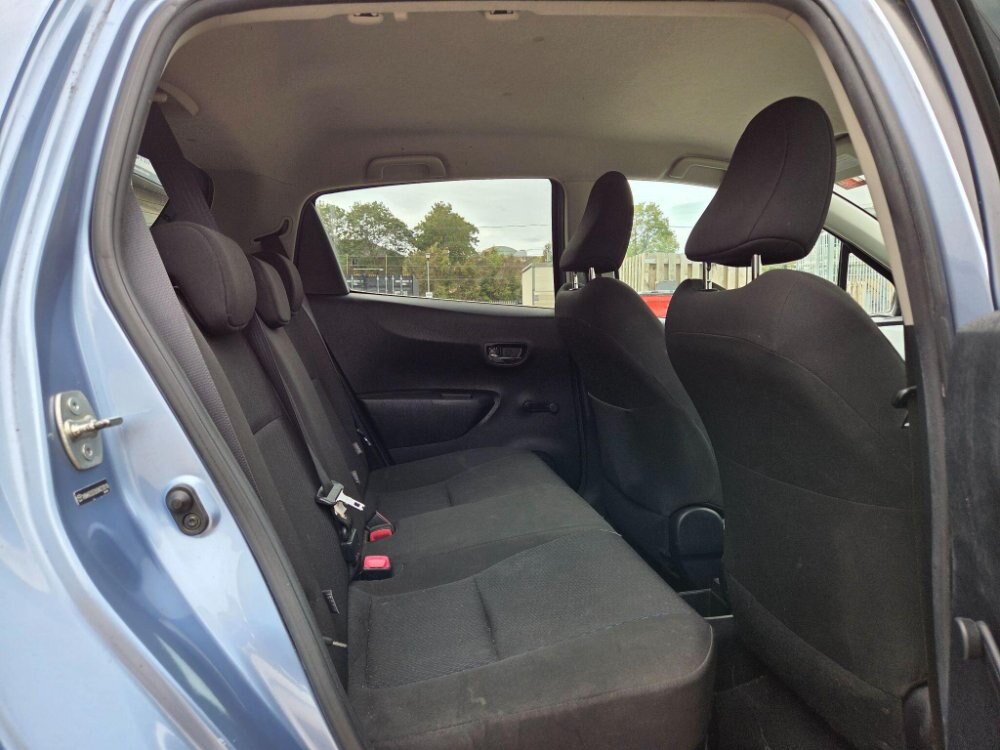 2012 Toyota Yaris 1.5 VVT-h T4 CVT Euro 5 5dr