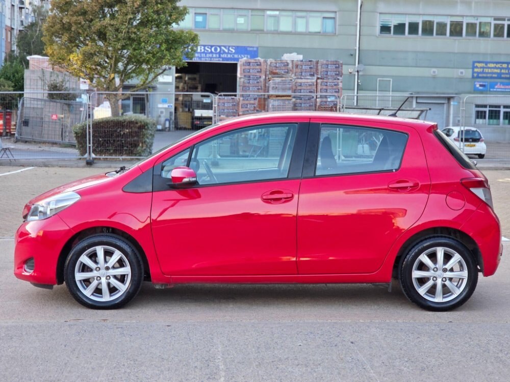 2013 Toyota Yaris 1.33 Dual VVT-i TR Multidrive S Euro 5 5dr