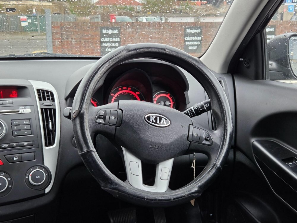 2009 KIA Ceed 1.6 1 Auto Euro 4 5dr
