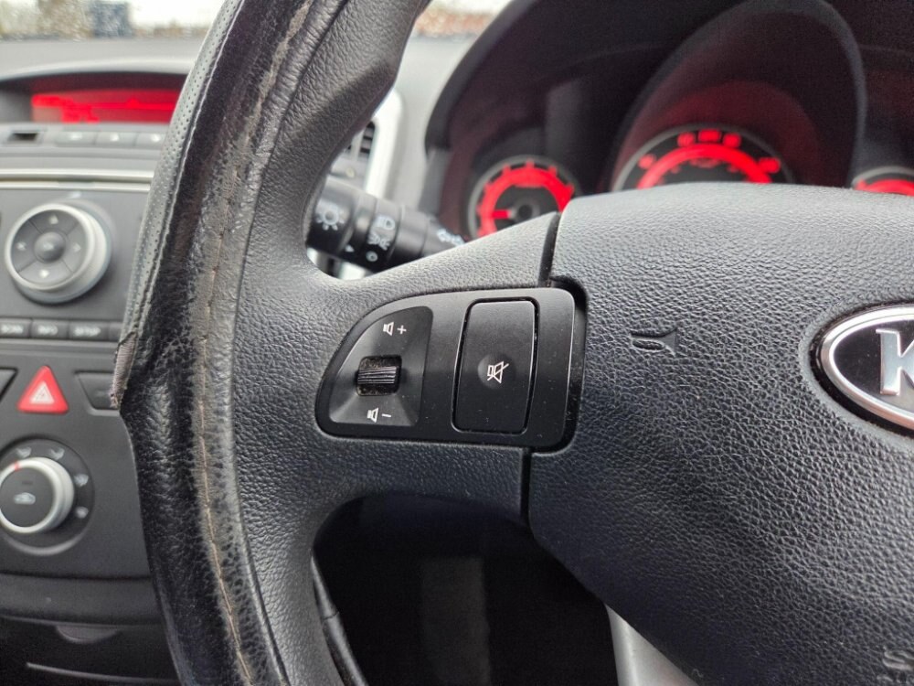 2009 KIA Ceed 1.6 1 Auto Euro 4 5dr