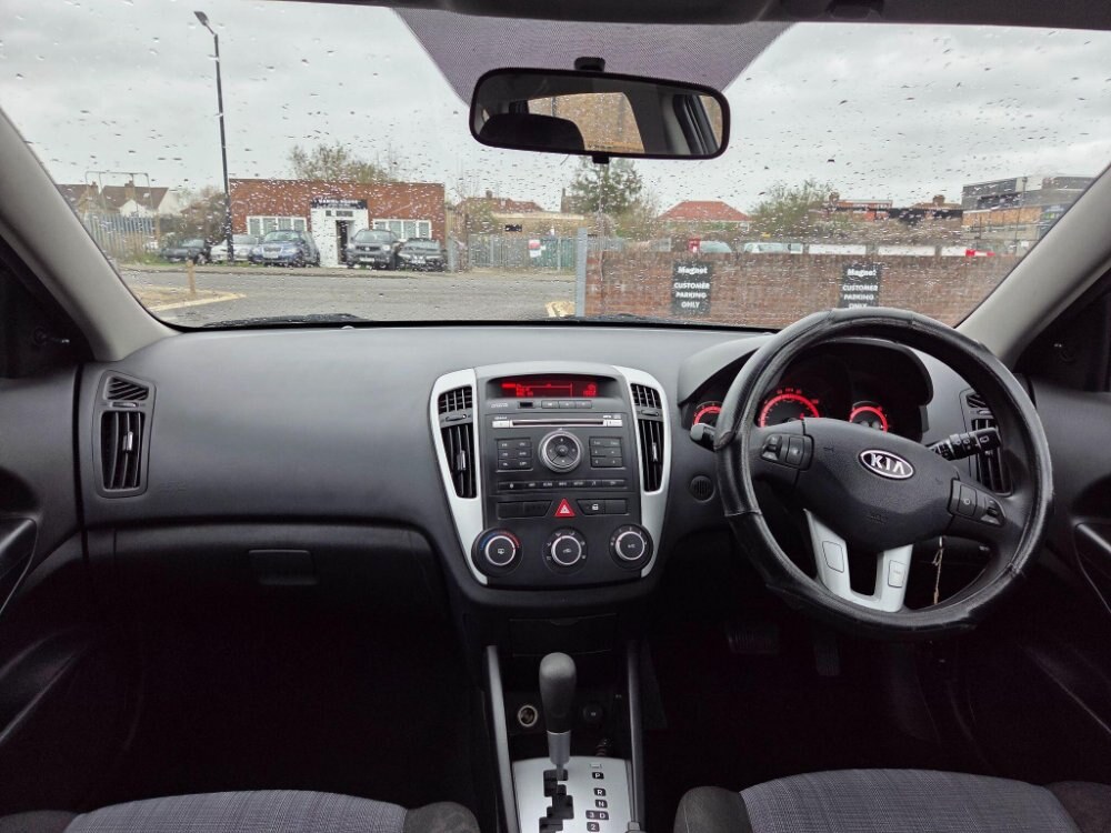2009 KIA Ceed 1.6 1 Auto Euro 4 5dr