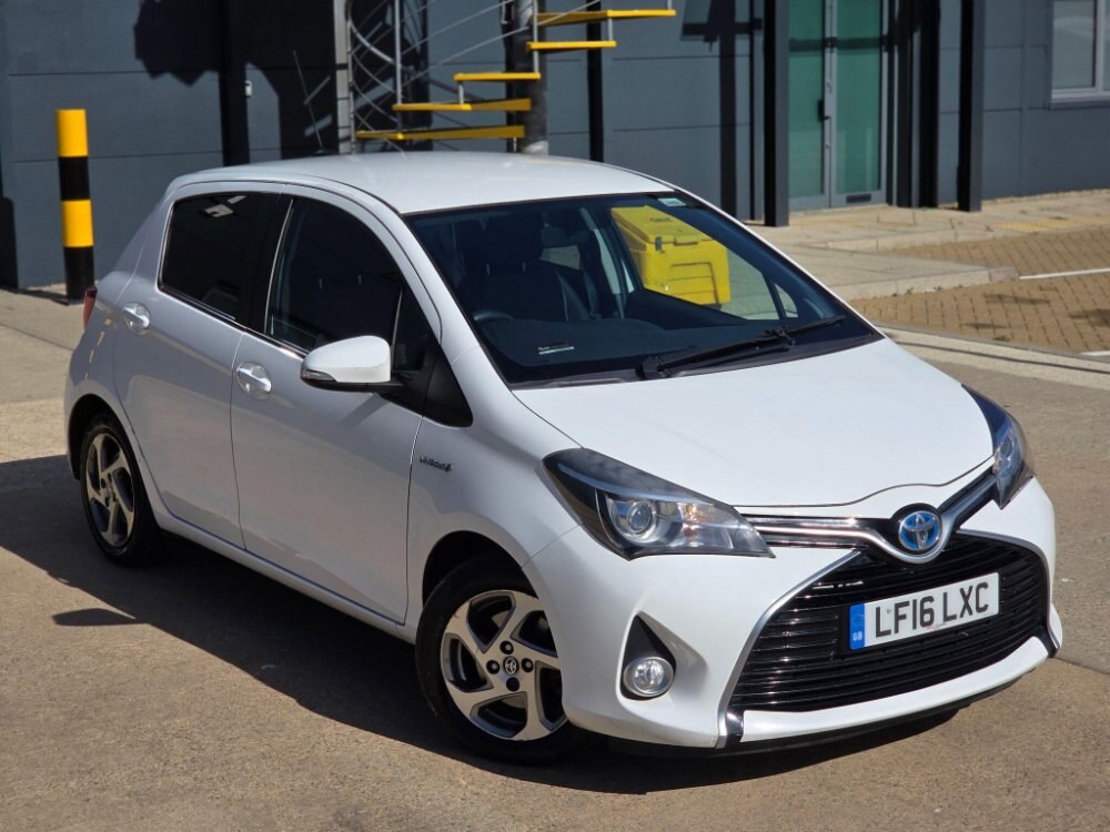 2016 Toyota Yaris 1.5 VVT-h Icon E-CVT Euro 6 5dr