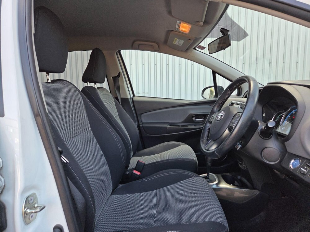 2016 Toyota Yaris 1.5 VVT-h Icon E-CVT Euro 6 5dr