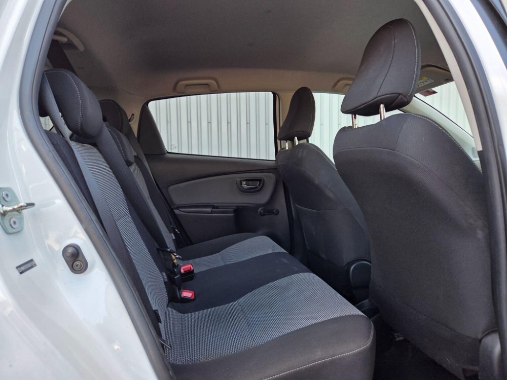 2016 Toyota Yaris 1.5 VVT-h Icon E-CVT Euro 6 5dr