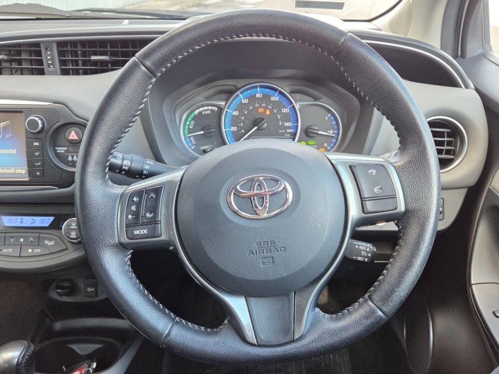 2016 Toyota Yaris 1.5 VVT-h Icon E-CVT Euro 6 5dr